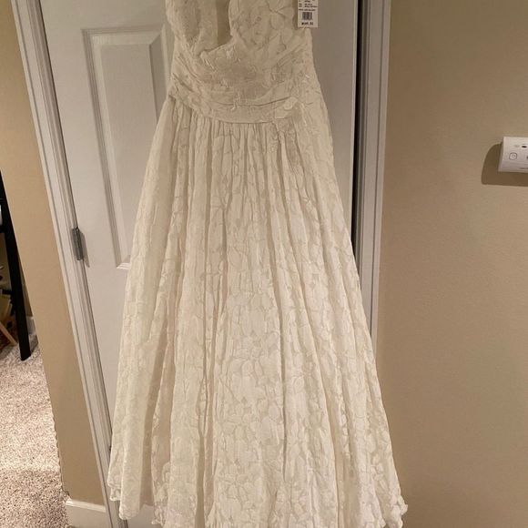 GALINA Lace Wedding Ball Gown with pockets NWT - Picture 12 of 16